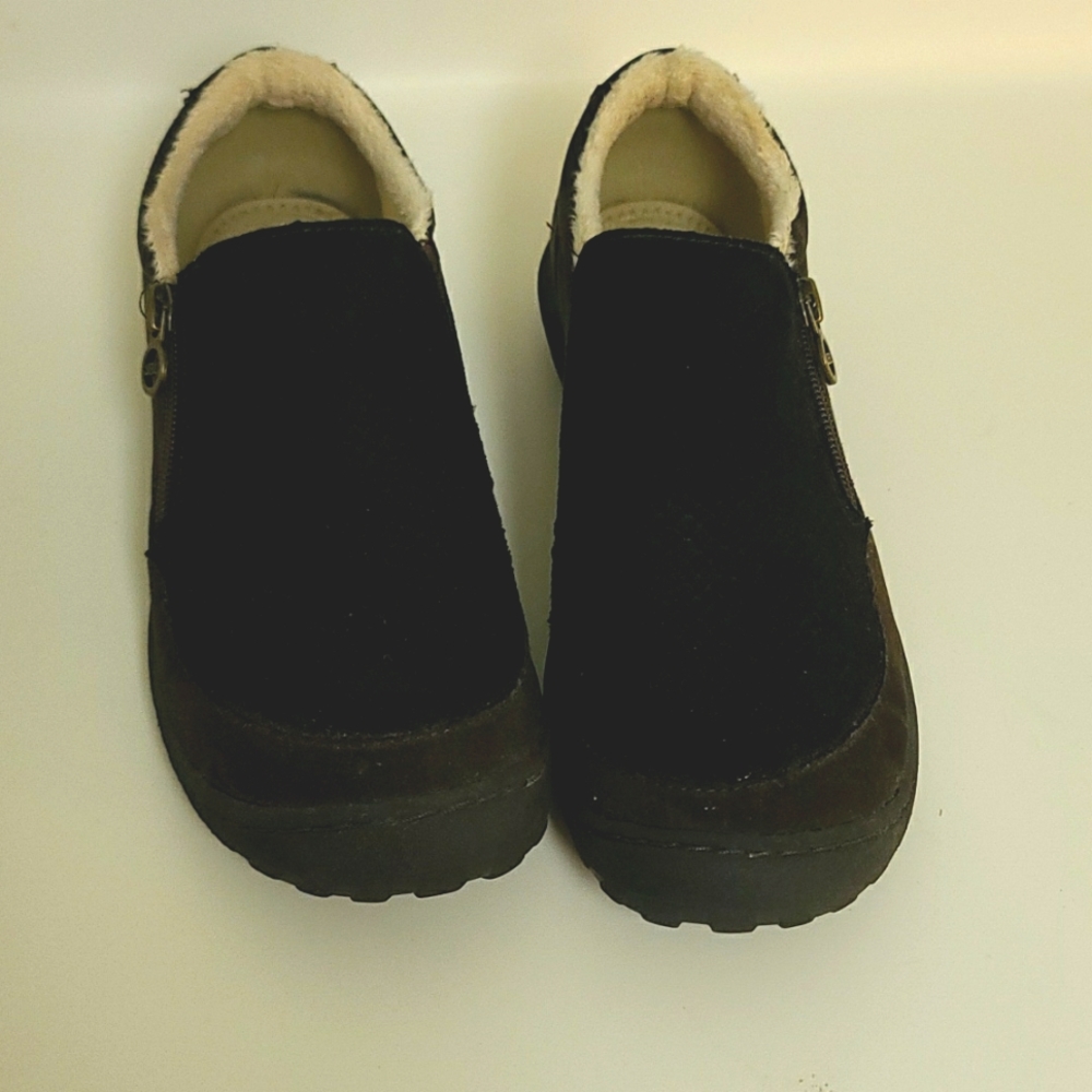 COPY - Shoes by Jambu. Brown and black  James. With fuzzy warm lining with memo…